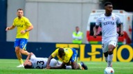 El Cádiz tropieza ante el Ceuta y el Deportivo continúa líder de Segunda por segunda semana