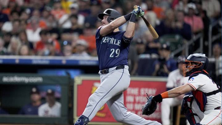 Cal Raleigh breaks Ken Griffey Jr.'s single-season home run record for Mariners