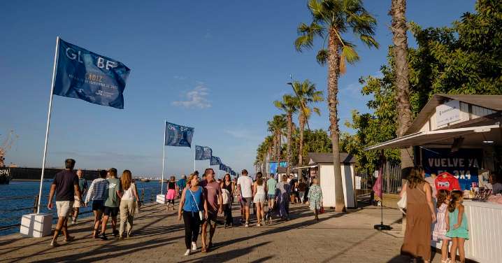 Imágenes de la apertura del Race Village de la Globe 40 en Cádiz