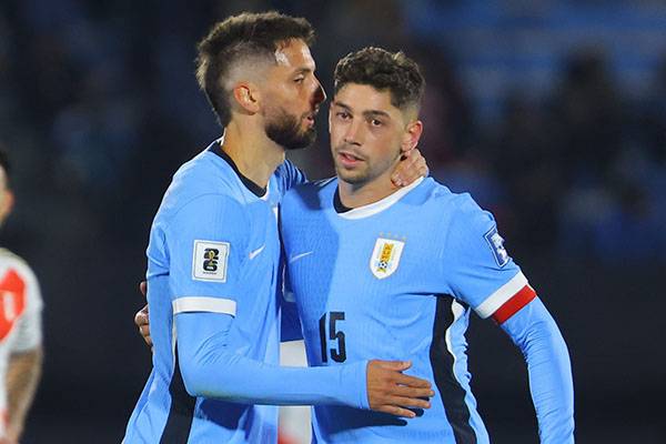 Uruguay sella su boleto al Mundial y Perú se queda afuera