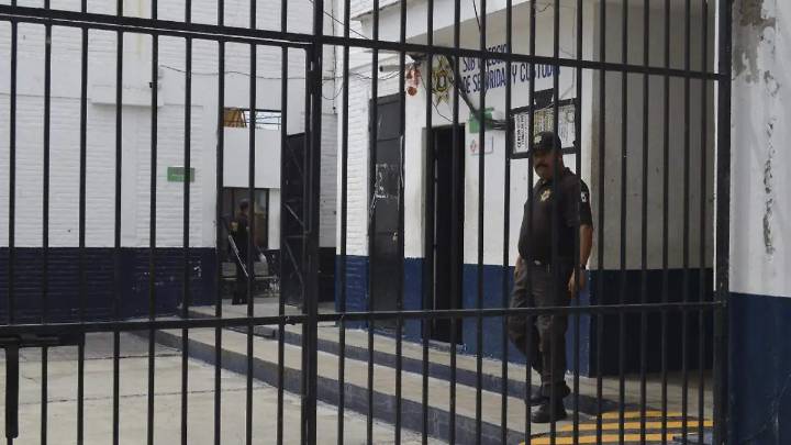 Vinculan a presunta banda dedicada al tráfico de personas que operaba en Puebla y cuatro estados más
