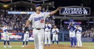 Clayton Kershaw protagoniza un momento especial al asegurar los Dodgers su pase a los playoffs