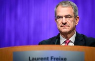 Nestlé despide a su CEO por una “relación romántica” no revelada tras solo un año en el cargo