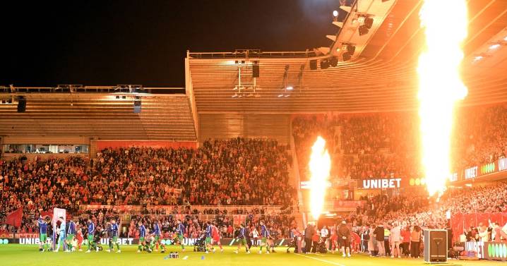 Rob Edwards' fortress Riverside claim as he plays down extra significance of Middlesbrough