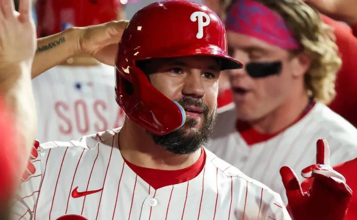 Kyle Schwarber delivers clear message on bigger goals after Phillies break HR record, clinch first