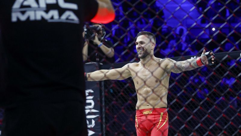 Luchador español llega a UFC tras muerte de padre: "Sé la p**a razón por la que tu apellido signifique algo", dijo Dana White