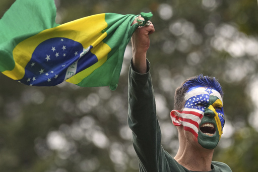 Miles marchan en Brasil en apoyo a Bolsonaro; Lula pide soberanía frente a Trump