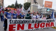 Gremios de organismos estatales y jubilados marcharon por el centro de Neuquén en contra de los vetos de Milei