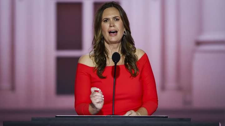 People Who Clearly Don't Like Sarah Huckabee Sanders