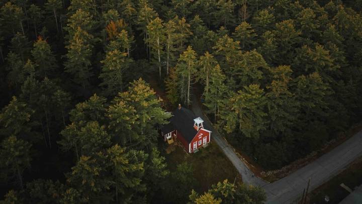 Do Yourself a Favor and Book One of the Best Airbnbs in New England This Fall