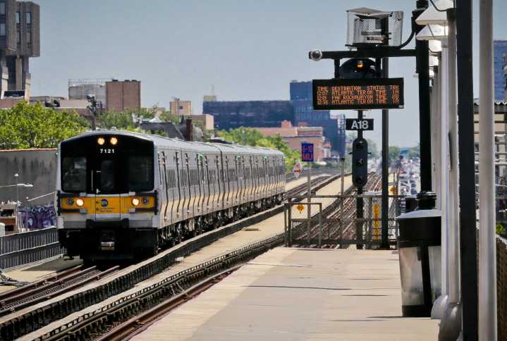 LIRR averts possible strike as unions ask Trump for help