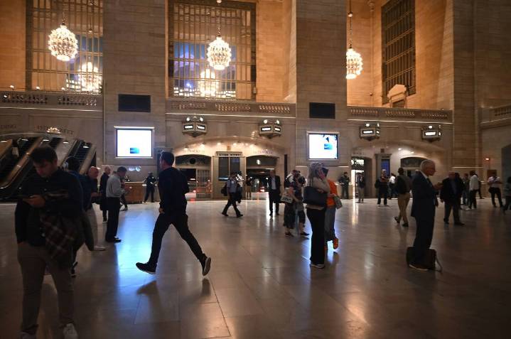 A Power Outage Causes Grand Central Terminal To Go Dark On Thursday Night