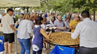 Gran acogida de la gazpachada popular en Albacete: «La Feria es un espejo de nuestras tradiciones»