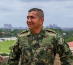 Petro echa al inspector de las Fuerzas Militares