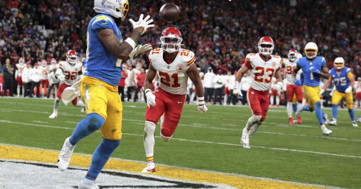 Chargers, Raiders face off Monday night in AFC West clash