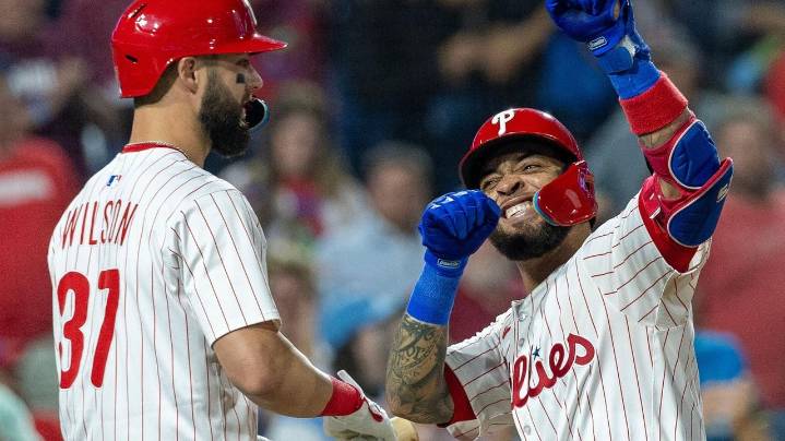 Phillies wrap up a 1st-round bye, hitting a team-record 8 homers to rout the Marlins