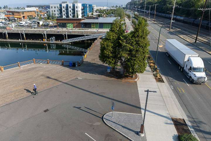 Port of Everett set to begin final phase of bulkhead work, wharf rebuild