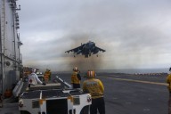Trump le advierte a Venezuela que sus aviones serán “derribados” si se convierten en una amenaza