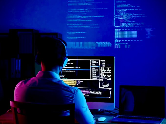 Fiscal de Quillota asume investigación tras denuncia contra el presunto ejército de bots de Kast y Republicanos en redes sociales