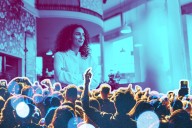 Why Every Entrepreneur Needs Raving Fans (and 3 Steps to Build Them)