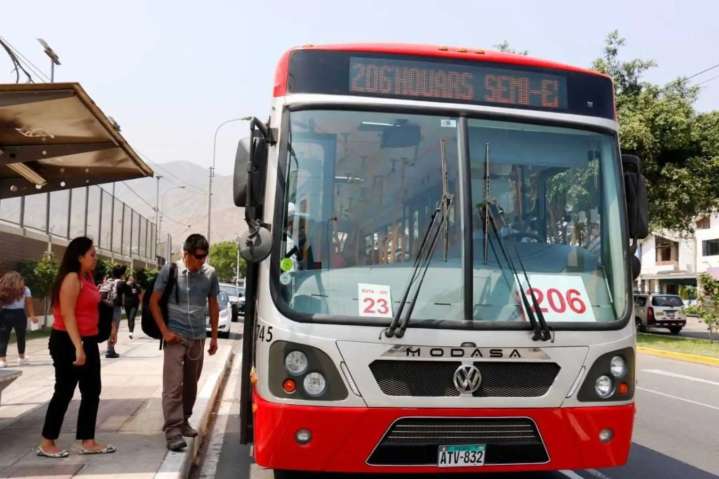 ¡Se acabaron las colas! Corredores complementarios ya aceptan recargas de tarjetas con Plin