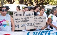 Colectivo de discapacidad apunta contra Milei y Pullaro por el ajuste: "Crueldad"