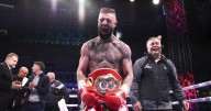 Lewis Crocker beats Paddy Donovan by split decision to become IBF world welterweight champion