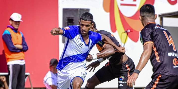 Delincuentes robaron utilería de Ayacucho FC en pleno partido ante Alianza Atlético y así reaccionaron los periodistas de L1MAX