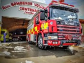 Un incendio destruyó un galpón en Centenario y movilizó a los bomberos en la madrugada