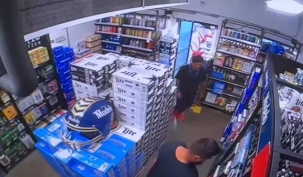 Brownsville PD: Surveillance shows suspects stealing beer from store