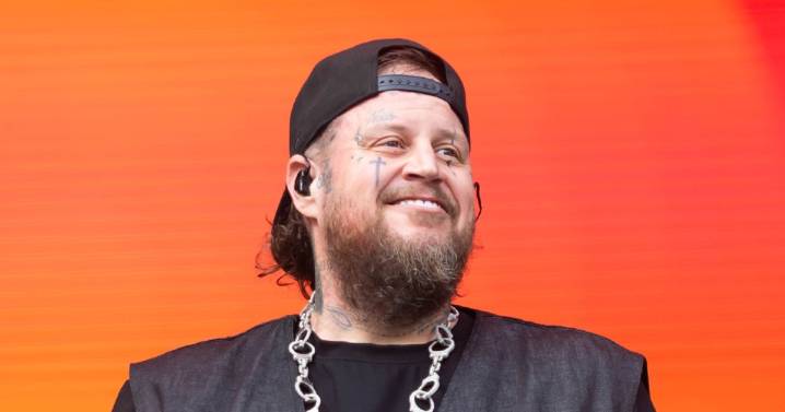Jelly Roll Shows Off Dramatic Weight Loss at Vatican with Pope Leo XIV