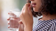 Lo que dice la ciencia sobre el acetaminofén, las embarazadas y el autismo