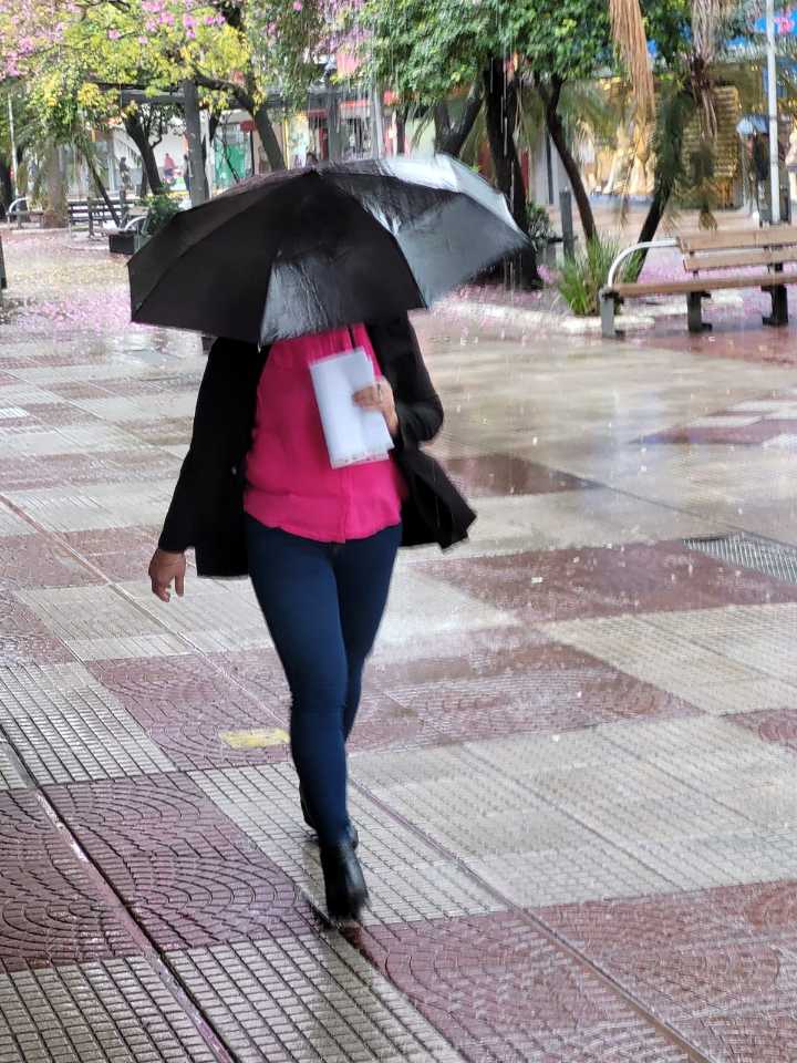 Hay alerta por tormentas para cinco zonas de la provincia