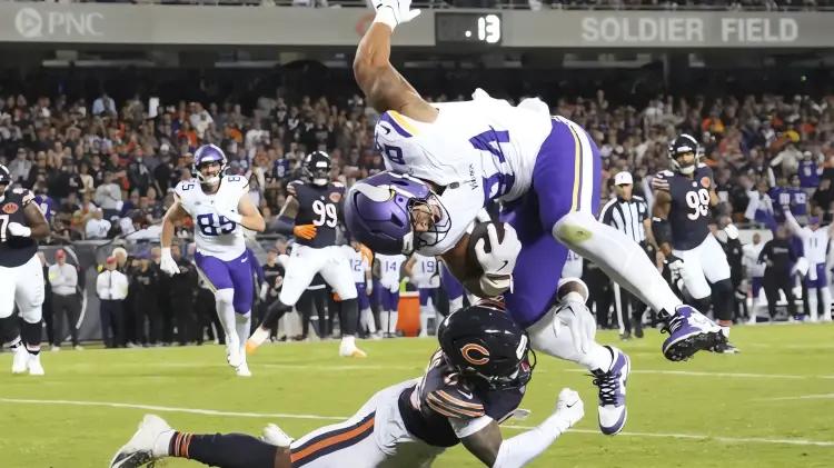 J.J McCarthy lidera remontada de Vikings sobre Bears en emocionante debut en NFL