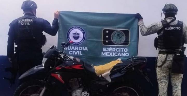 SSP y Defensa aseguran vehículo y tres armas largas en Buenavista
