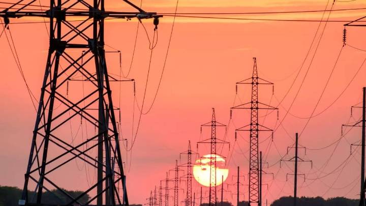 El sistema eléctrico al borde del colapso: se necesitan US$6.500 millones para evitar cortes el próximo verano