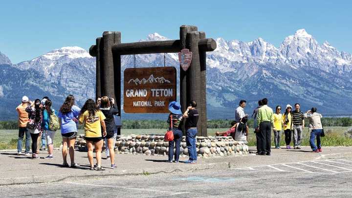 Don’t Expect Federal Shutdown To Squash Tourism In Yellowstone And Grand Teton