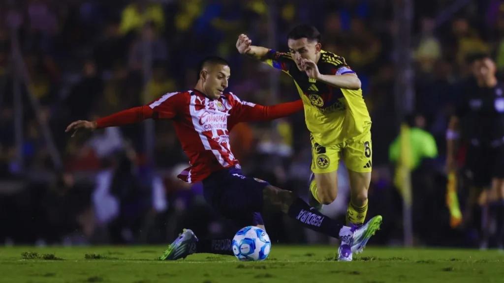 Chivas luce en CDMX contra América y conquista el Clásico Nacional