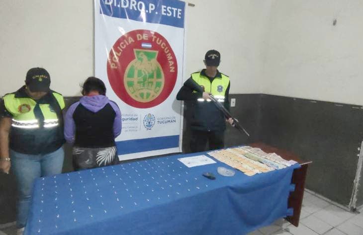 Alderetes: arrestan a una mujer con más de 100 bochitas de cocaína en la vía pública
