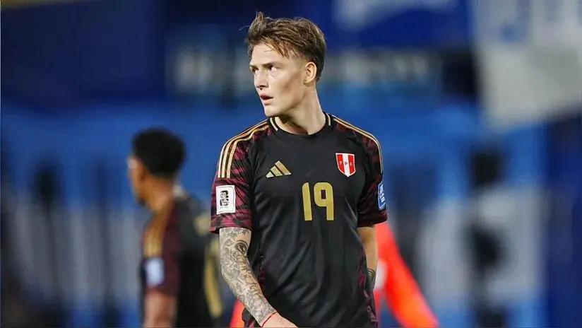Busca ser titular: Oliver Sonne se sumó a la concentración de Perú en Uruguay