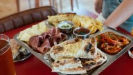 Tres espacios con sabores populares