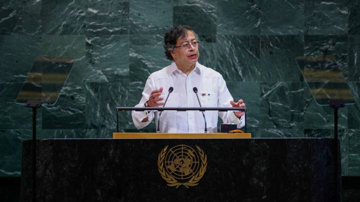 U.S. to revoke Colombian president's visa over comments at pro