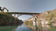 Funcionaria del Gobierno de Chiapas se Lanza desde Puente Hacia Río Grijalva