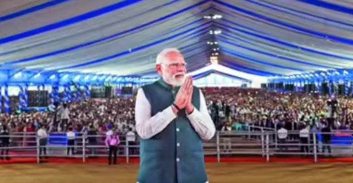 Congress Raises Alarm Over ‘Cult-Like’ Promotion of PM in Government Schools