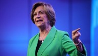 "Daña la democracia": Matthei lamenta posible eliminación de glosa de libre disposición en Presupuesto 2026