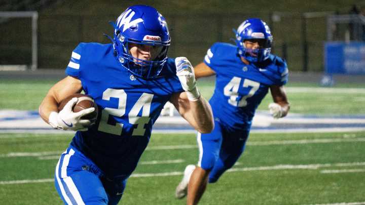 Iowa high school football rankings entering Week 6 2025 IHSAA season
