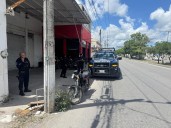 Detienen tras persecución policiaca a un motociclista en Cancún (VIDEO)