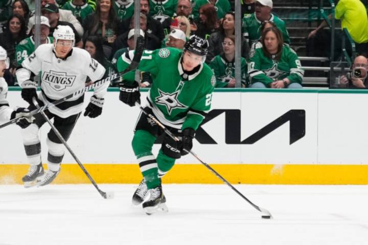NHL Rumors: Extension Eligible Jason Robertson and Kyle Connor