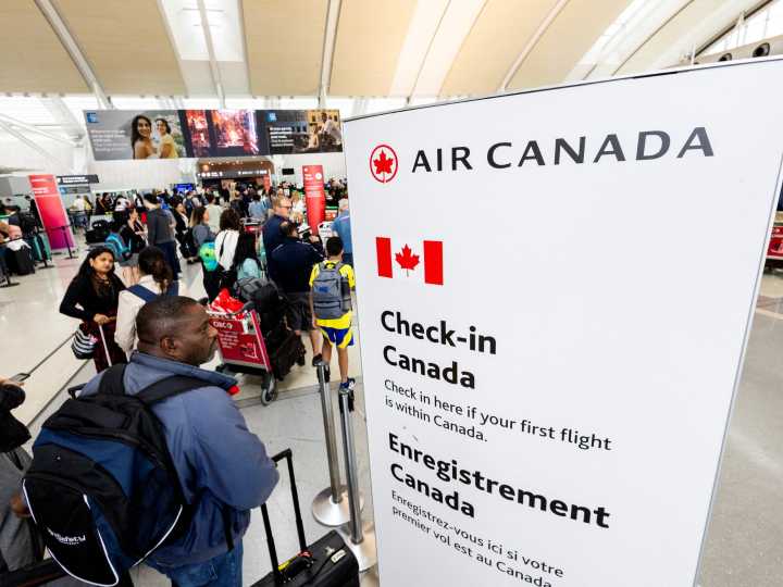 Air Canada flight attendants reject wage offer