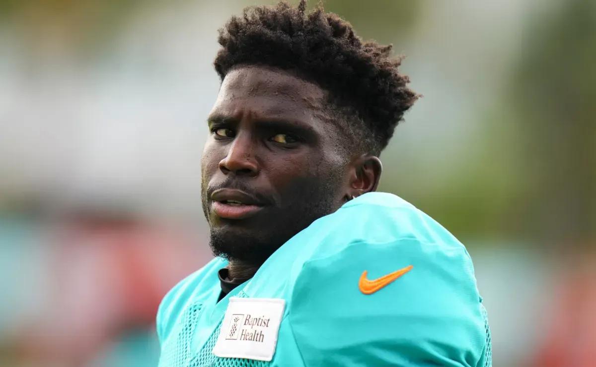 Chiefs and Steelers eye Tyreek Hill move: what could deter him from leaving the Dolphins?